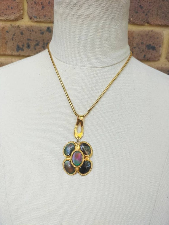 Vintage abalone shell necklace, gold tone abalone… - image 4