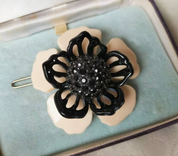 Mimco brooch online
