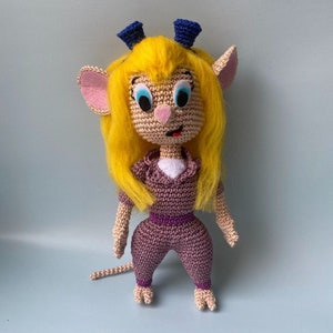 Gadget Hackwrench , Resque rangers , amigurumi mouse, crochet pattern