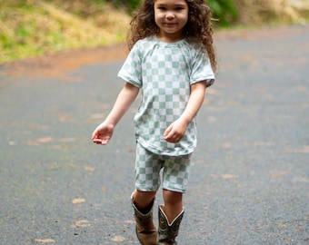 Handmade Girl Checker Outfit: Spring Lounge Set