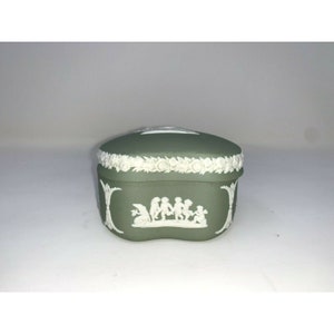 Vintage Wedgwood grün Jasperware Niere Trinket Box Ash Tablett Pferd Wagen