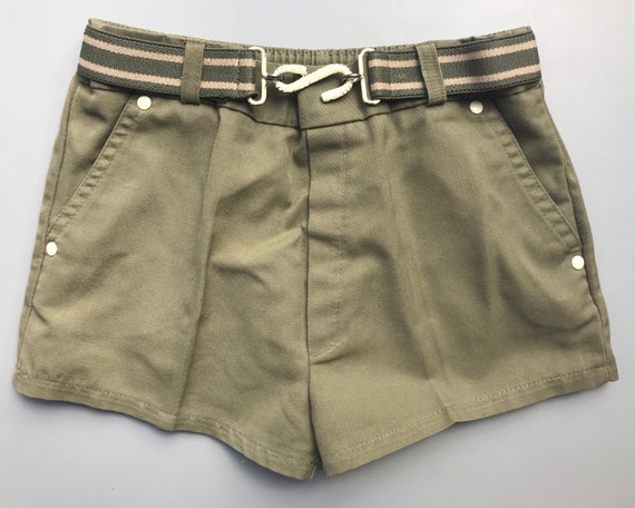 British khaki deals shorts womens