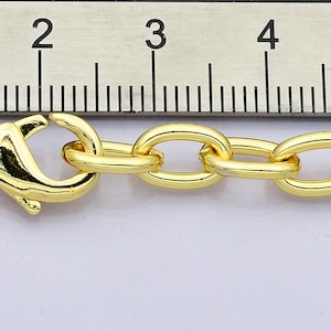 Puede incluir: Un extensor de joyer&iacute;a dorado con un cierre de mosquet&oacute;n y dos piezas finales decorativas. El extensor mide aproximadamente 6,35 cm de largo. Las piezas finales tienen un dise&ntilde;o acanalado.