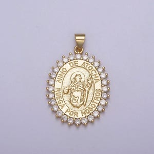 Medalla religiosa de niño de atocha con micro pavé, medallón religioso ovalado, colgante de joyería de santo, h-894