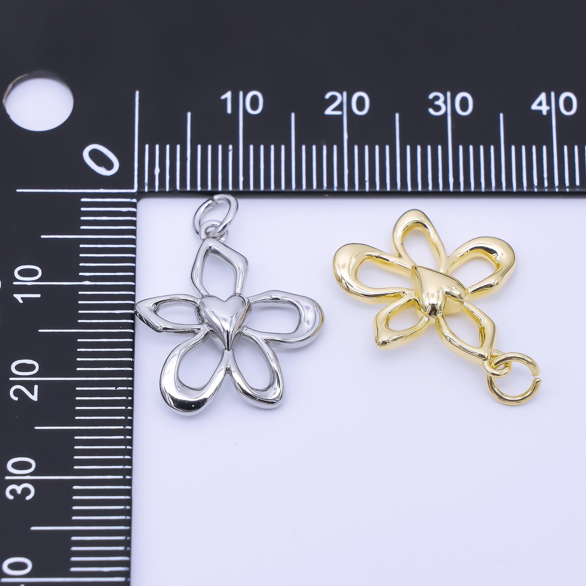 14K Gold Filled 20mm Lovely Flower Daisy Charm | AF1293 - Etsy