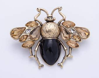 Style Brown Insect Animal Brooch Honey bee insect lapel pin nature lover gift jewelry accessory for coats bags scarves | BH-030