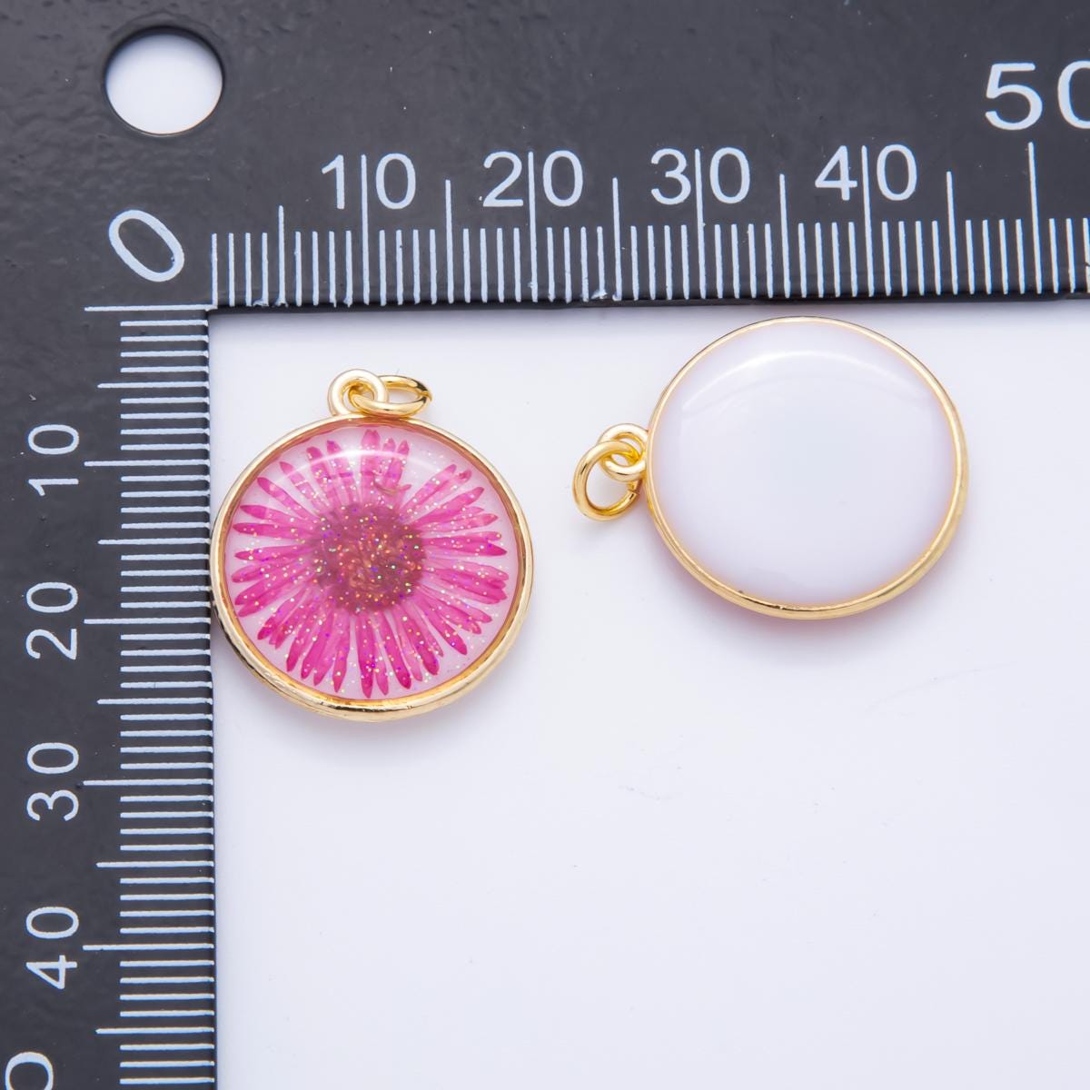 18K Gold Filled 25mm Resin Hot Pink Daisy Flower Charm | AH850 - Etsy