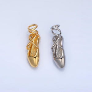 Dije para zapatos planos de ballet bañado en oro de 24 quilates / x615