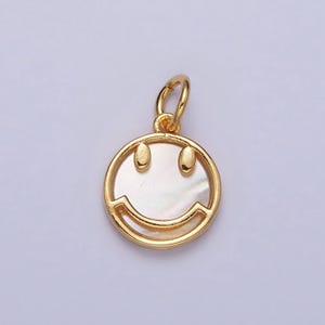 Mini 24k gold filled happy face shell pearl emoticon face pendant for y2k jewelry inspired making | ac250