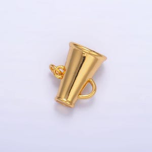 Dije de megáfono chapado en oro de 24 k, dije de animadora inspirado en el deporte, dijes de baile de porristas, colgante deportivo para pulsera, collar e654