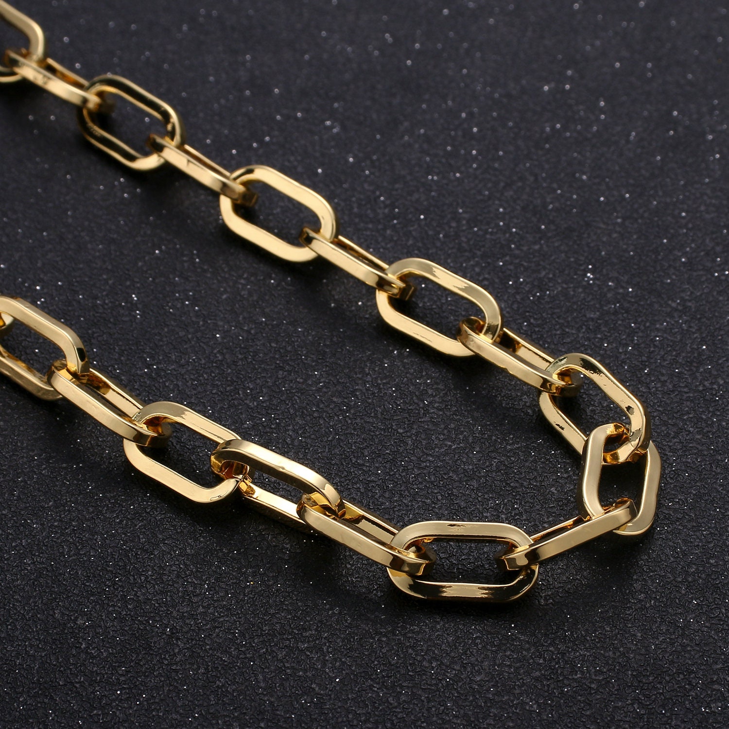 Chunky Paper Clip Chain by Yard Large 