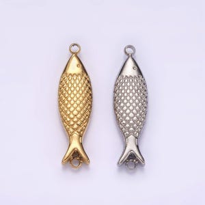 Stainless steel 6mm fish scale-textured connector in gold & silver sardine fish charm | p1343