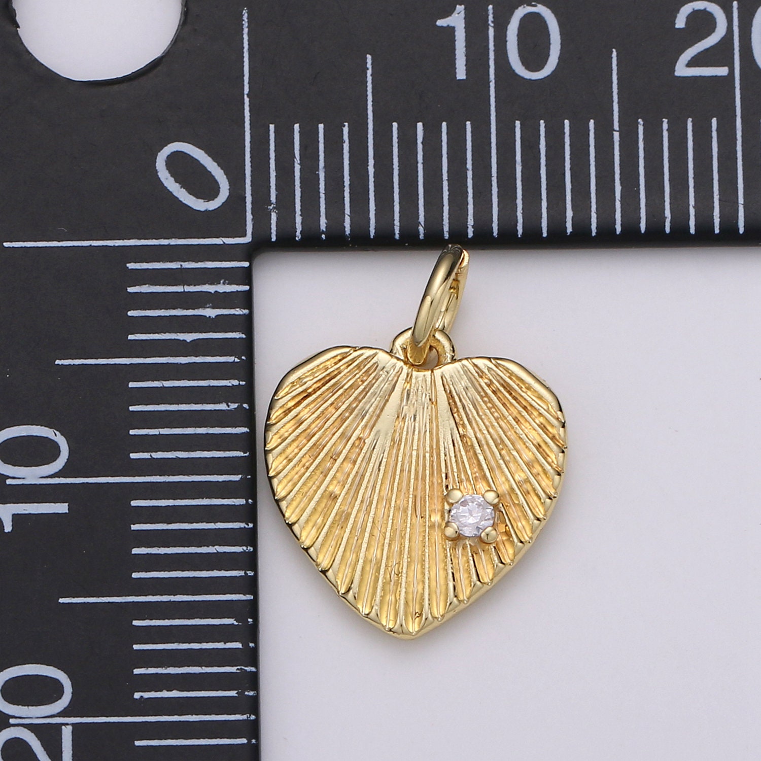 Wolff Jewelry Heart Shine Charm - Gold main image 1