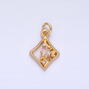 Mini Diamant Anhänger aus 24K Gold Filled Kleiner Cz Swirl Poker Karte Monogramm Anhänger W211