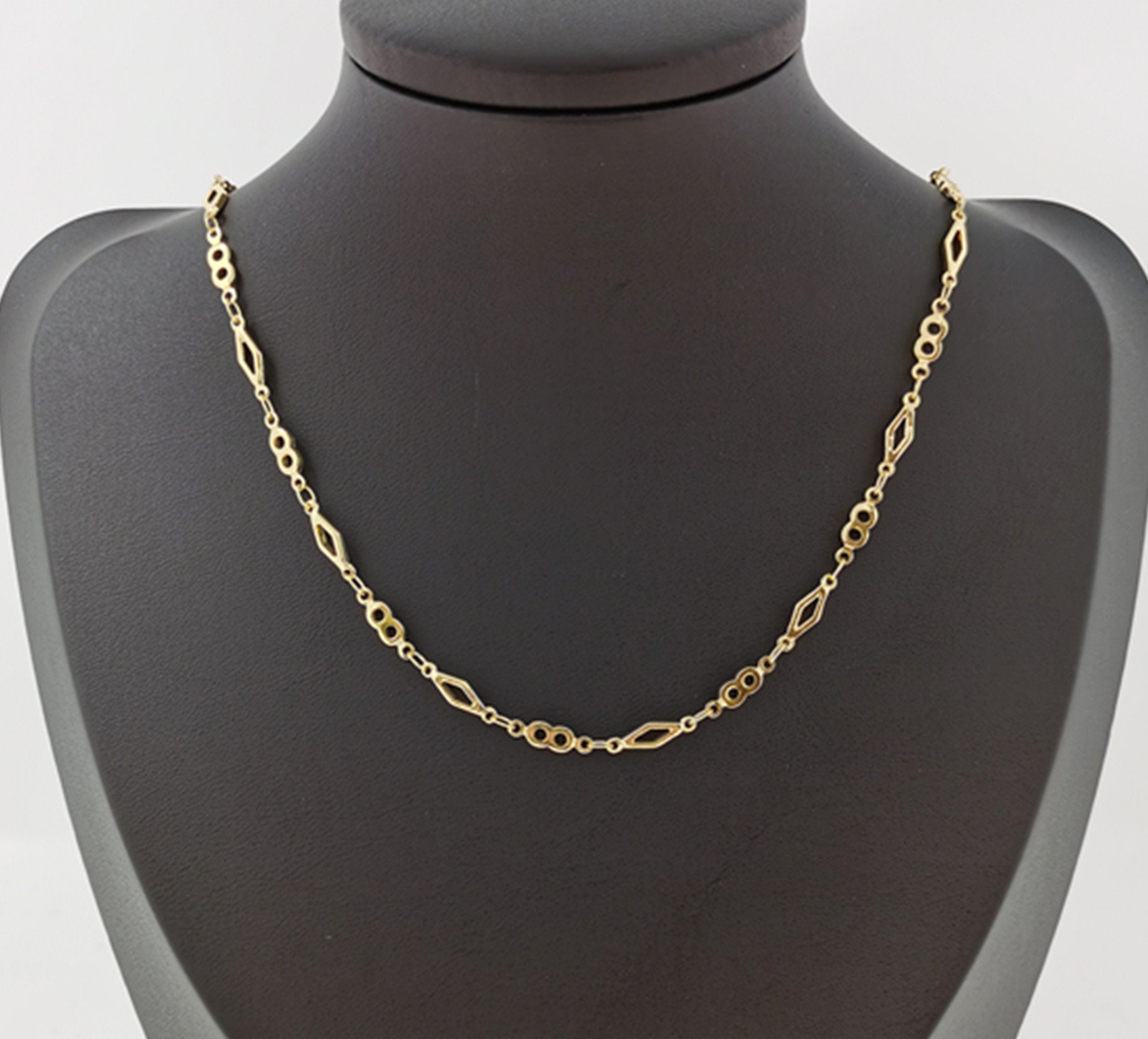 Gold Figure 8 Chain by Yard, Figure 8 Chain, Wholesale Bulk Roll Chain ...
