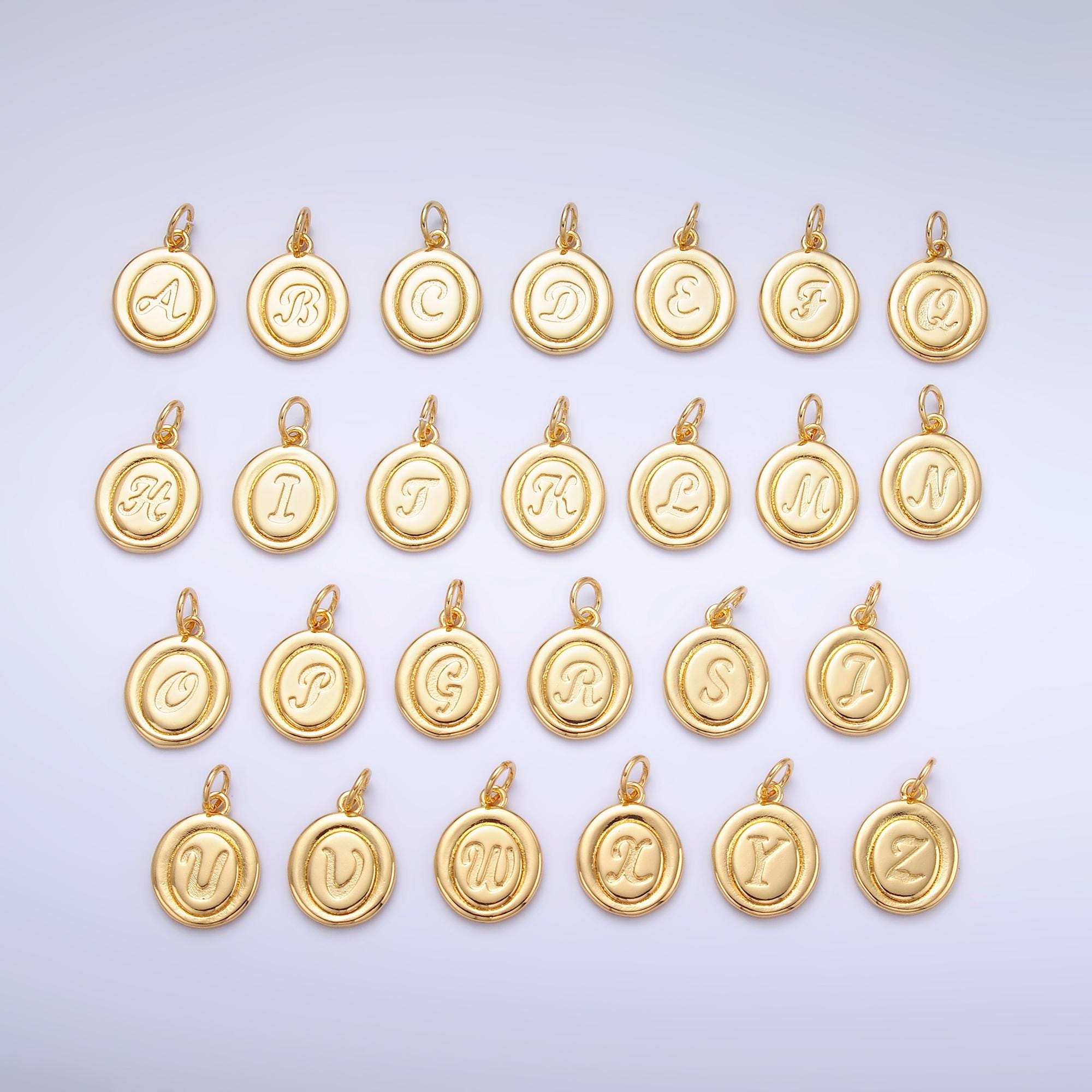 Charm initial ovale délicat avec lettre cursive breloque alphabet minimaliste monogramme personnalisé bijoux pour collier bracelet A836