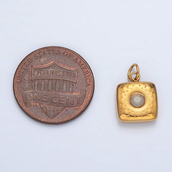 芸術品ミニチャーム ステンレススチール 15 mm CZ テクスチャードスクエアミニチャーム