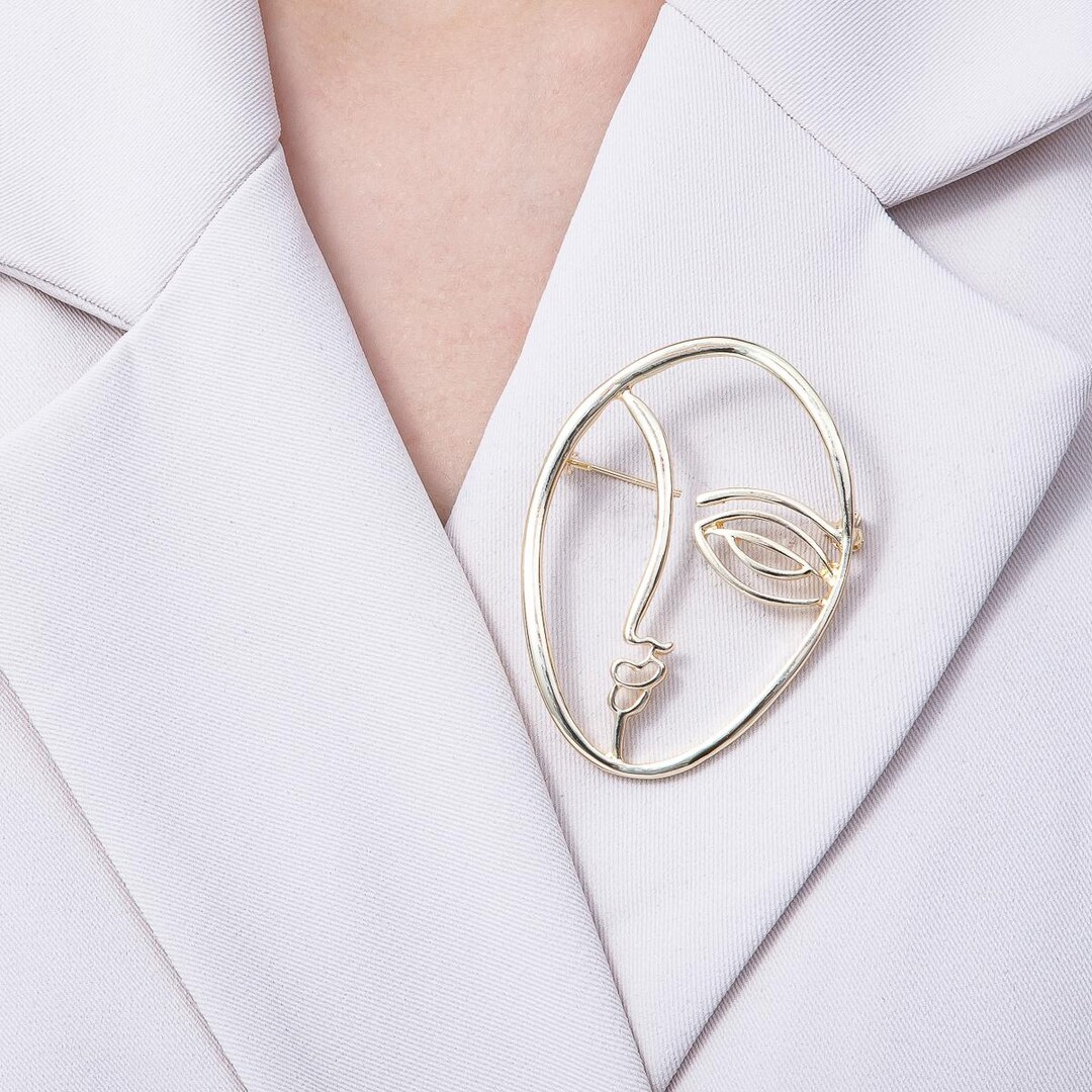 Gold Minimalist Face Pin Brooch Modern Abstract Face Woman Modern ...