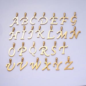 Dijes de letras de escritura personalizados de acero inoxidable, colgante de alfabeto inicial, suministro de fabricación de joyas personalizadas de bricolaje a1900-a1912