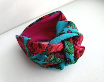 Diadema azul vibrante retorcida, diadema floral anudada de verano, accesorios para el cabello, diadema floral siempre vibrante, diadema retorcida, regalo para ella