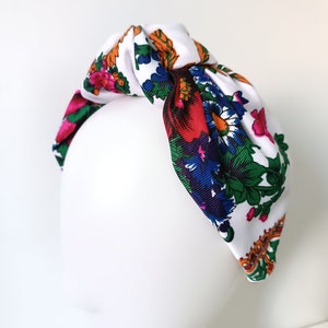 White floral headband Flower headband Twisted women&#39;s knot headband turban Fabric Alice band Bohemian hairband Gift for her sister, bestie