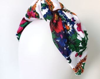Diadema floral blanca hecha a mano Diadema de flores Diadema de nudo retorcido para mujer Turbante Diadema de tela Alice Boogie Regalo para su hermana, mejor amiga