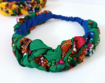 Diadema trenzada hecha a mano con cuentas – Diadema con estampado floral botánico, accesorio de verano, diadema elástica tejida, regalo para ella.