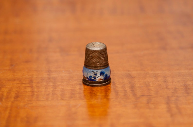 Sterling and Enamel no 6 German Thimble