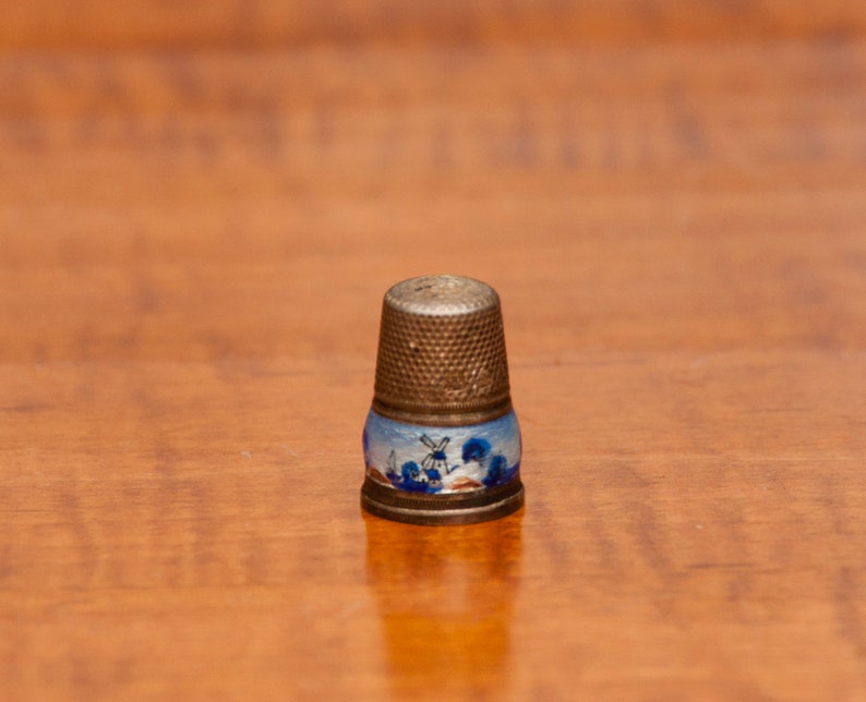 Sterling and Enamel no 6 German Thimble