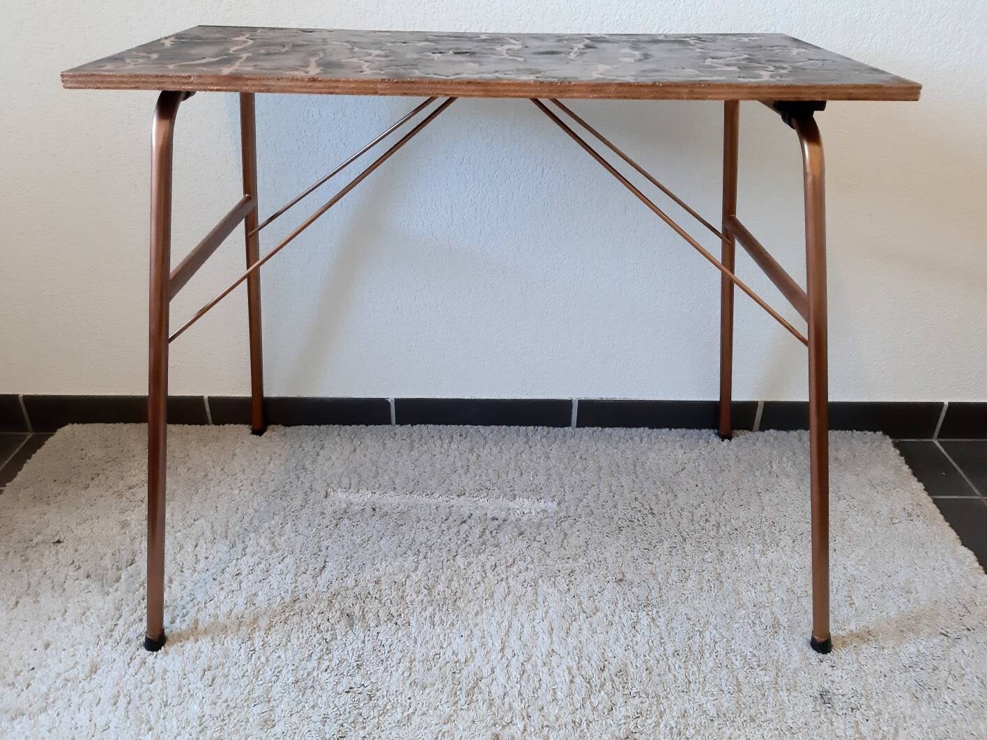 Table Bois et Résine Époxy