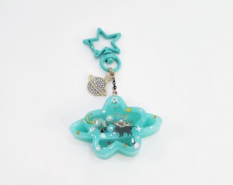 Mint Green Star Planet Shaker Charm, Kawaii Planet Shaker Charm, UV Resin Star Shaped Planet Purse Charm