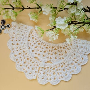 Cute bib collar in vintage style, also for children,Peter Pan collar for girls, lace collar image 1