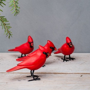 Mini Cardinal - Handgeschnitzter Holzvogel - 3 "H