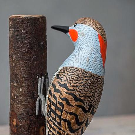 手彫りの木製キツツキ（キツツキの一種） – 高さ9.5インチ | 鳥の彫刻