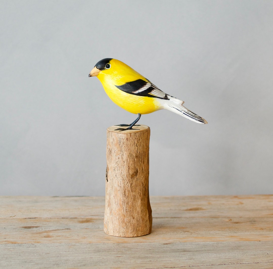 黄*鳥様 アンティーク　ミニペグドール　木製 手彫りの木製アメリカキンカチョウ（オス）｜高さ20cm｜鳥の彫刻｜鳥