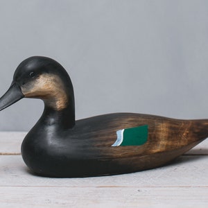 Blauwe gevleugelde wintertaling - 13,5&quot; l. Handgesneden houten lokeend