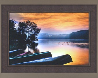 French Creek Sunrise por Robert Lott 26 x 36 hermoso lago agua puesta de sol amanecer canoa canoas grande enmarcado impresión arte imagen