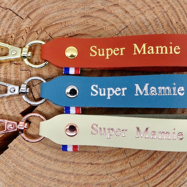 Handmade leather key ring "Super Mamie"