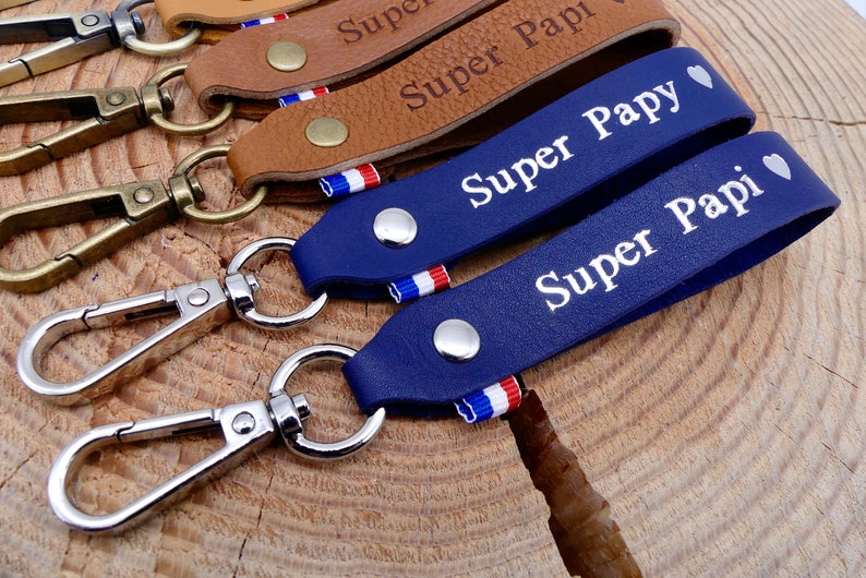 Porte-clés en cuir fait main Super Papy ou Super Papi image 2