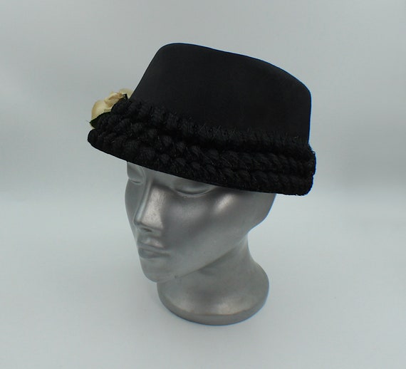 Women's 40's Flower Cloche Bucket Black Hat With … - image 7