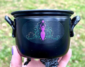 Witch Altar Cauldron Incense Burner Charcoal Holder Candle Vessel Goddess Ritual Tool Wiccan Pagan Ceremonial Bowl Metal Pot Small Witch's