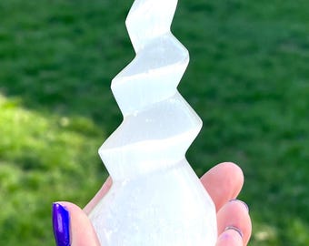 Selenite Tower Spiral Crystal Healing Wiccan Altar Witch Ritual Spell Casting Magick Pagan Meditation Room Energy Cleansing Spiritual Home