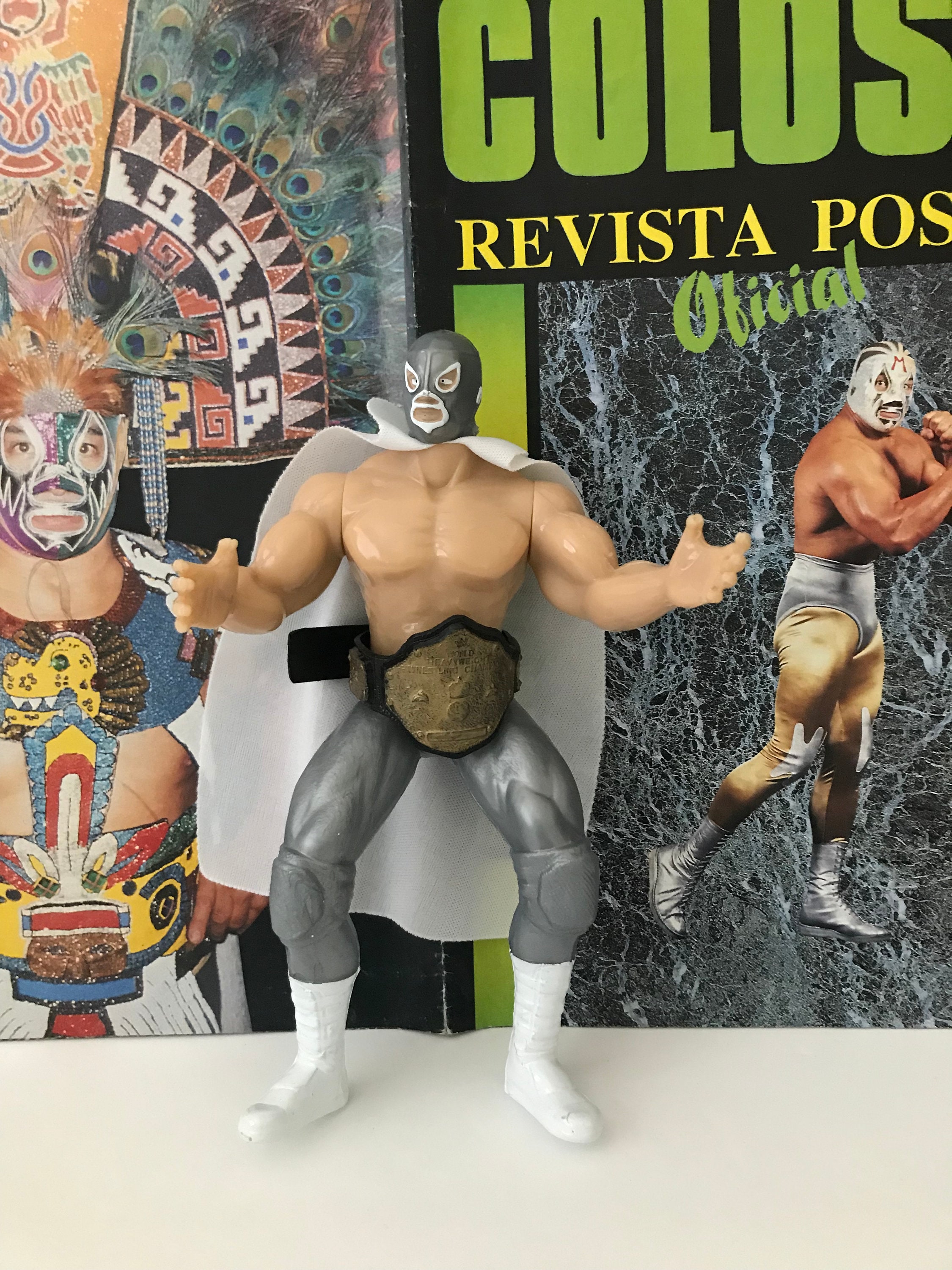 CMLL ボラドールjrフィギュア　メキシコ製 Mexican wrestler figures - Etsy 日本