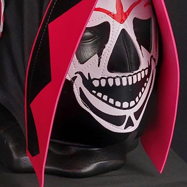 La parka kids lucha libre mask