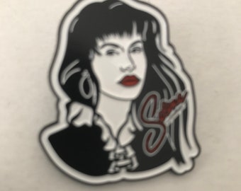 Selena pin