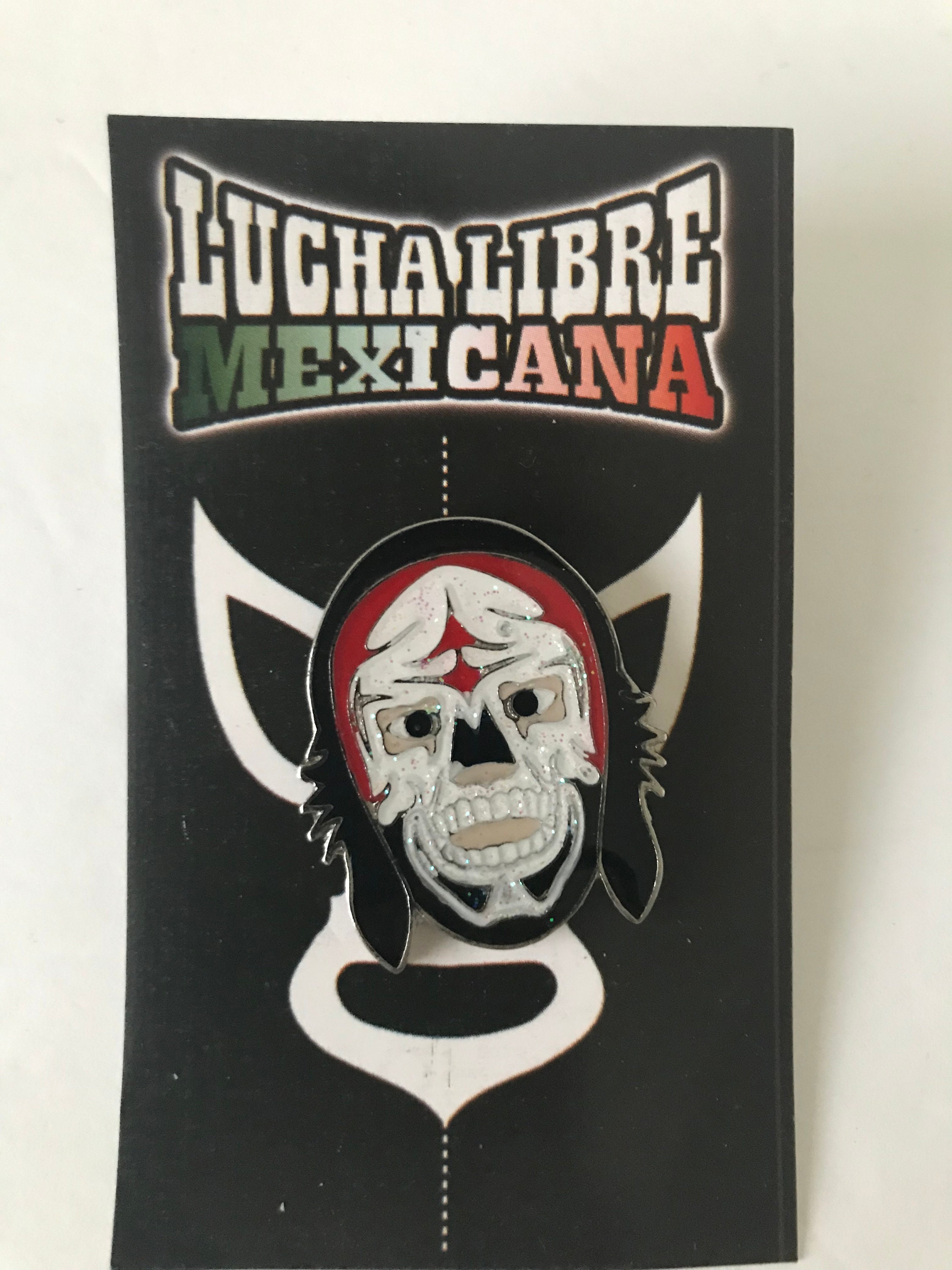 La parka mask pin lucha libre