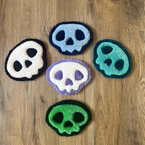 Tufted Wall Rug - Mini Skulls - Cute Tuft Rug
