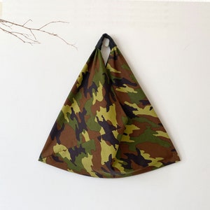 Cameo Pattern Eco-friendly Origami Cotton Bag for Stylish Shopping | Modern Triangle Tote