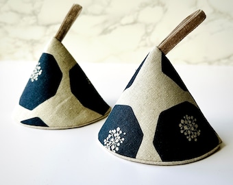 Chic Japanese Linen Pot Holders - Set of 2 - Elegant Cone Design- Unique Mother’s Day Kitchen Gift - Stylish Kitchen Essential - Trendy Must