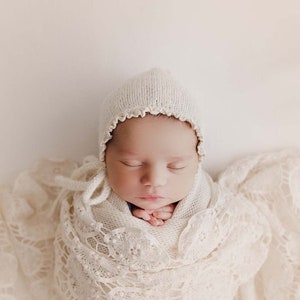 RTS Newborn Bonnet, Newborn Cap, Newborn Girl, Newborn knitted hat, Newborn Session, newborn photography prop, newborn prop bonnet zdjęcie 7